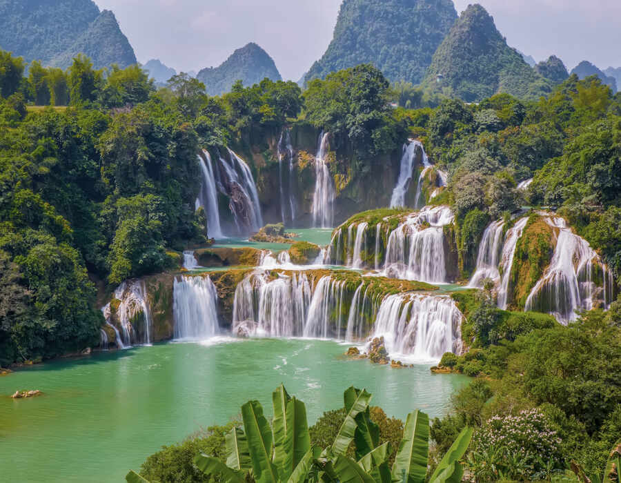 Mystic Meghalaya | FREE Nongriat Trek